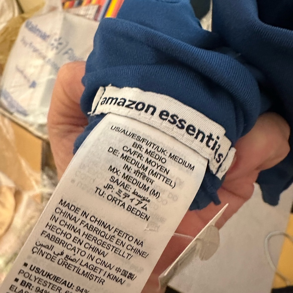 Amazon Essentials Blue Gloves with Stripe Accent - Picture 3 of 3